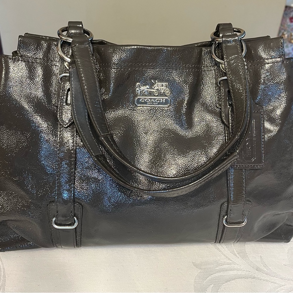 COACH MIA PATENT CARRYALL 15768 HANDBAG_PURSE -